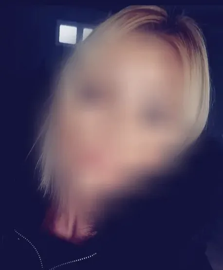 Elisabeth, 25