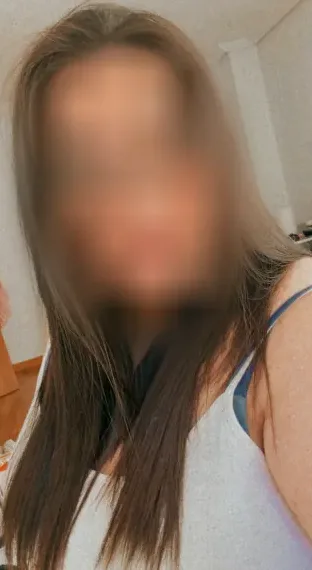 Jasmin, 29