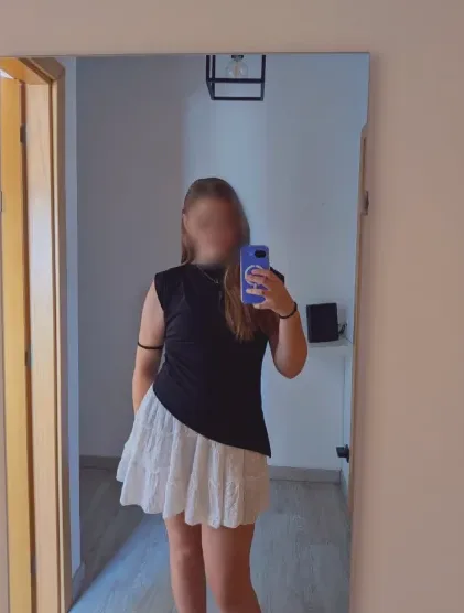 Jasmin, 18