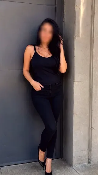 Nele, 33