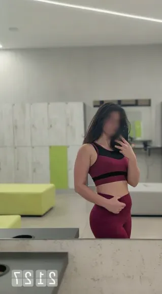 Sanja, 28