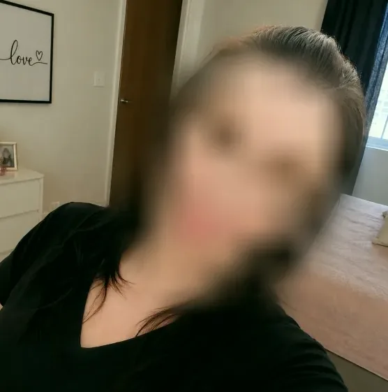 Valentina, 37